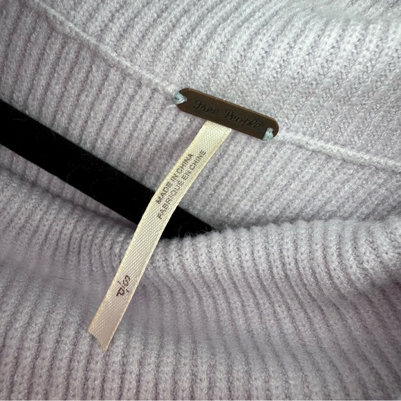 Free People feminine whimsical whimsy Lavender turtleneck Sweater - Picture 3 of 6